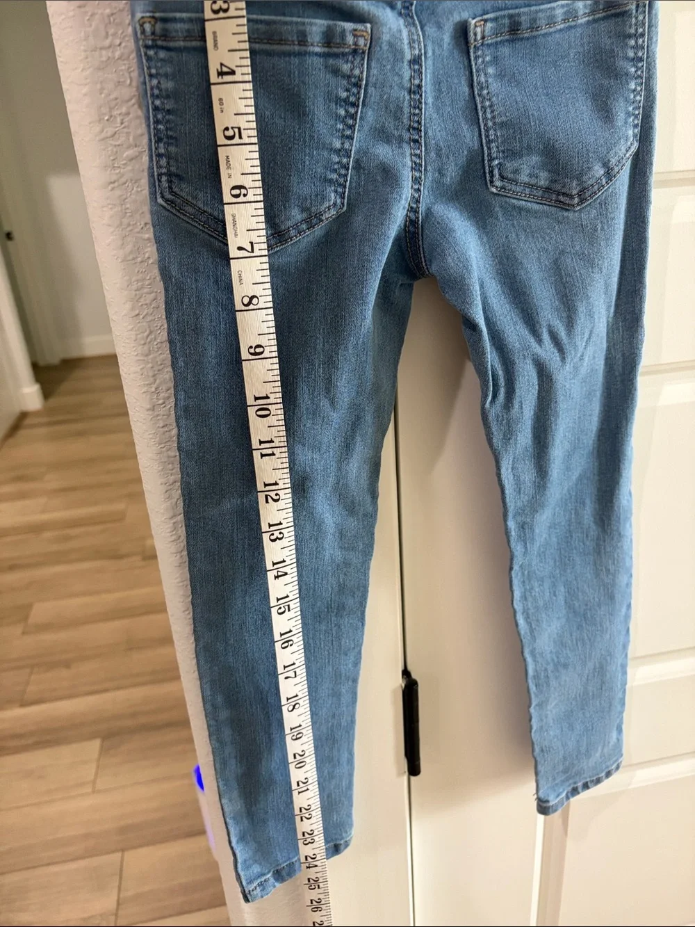 OshKosh B'gosh Sz6/6x Light Blue Stretch Denim Jeggings for Kids